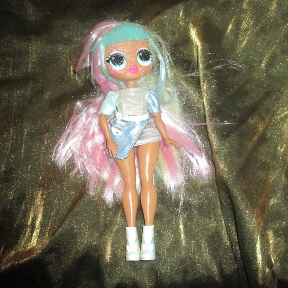 AUTHENTIC LOL Surprise OMG SERIES 2 Fashion Doll CANDYLICIOUS